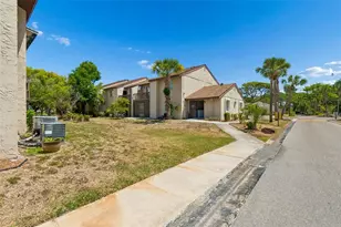 2725 Hidden Lake Blvd, Sarasota, FL 34237 - Photo 24