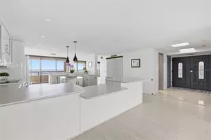 5700 Mariner St, Tampa, FL 33609 - Photo 10