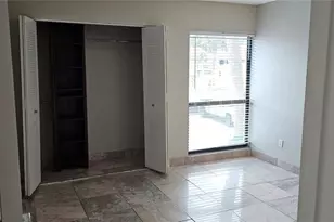 2025 Lakewood Club Dr S, Saint Petersburg, FL 33712 - Photo 6
