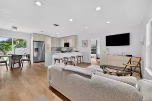 637 41st Ave NE, Saint Petersburg, FL 33703 - Photo 2