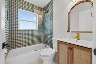 637 41st Ave NE, Saint Petersburg, FL 33703 - Photo 22