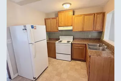 2835 Dr Martin Luther King Jr Street S, Saint Petersburg, FL 33705 - Photo 6