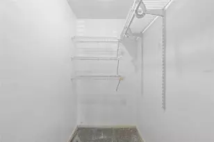 209 NE Lincoln Circle N, Saint Petersburg, FL 33702 - Photo 12