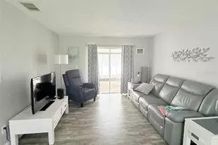 3357 38th St S, Saint Petersburg, FL 33711 - Photo 2