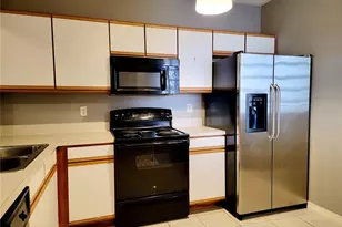 6410 Cypressdale Dr, Riverview, FL 33578 - Photo 2