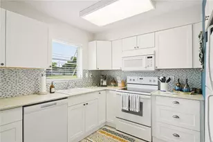 854 Sky Loch Dr N, Dunedin, FL 34698 - Photo 12