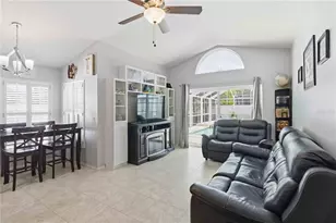 7633 Clovelly Park Pl, Apollo Beach, FL 33572 - Photo 6