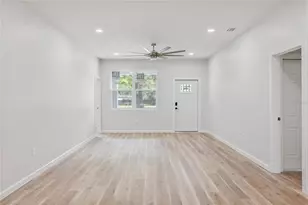 809 E 131st Ave, Tampa, FL 33612 - Photo 22