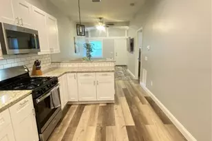 808 Grove St N, Saint Petersburg, FL 33701 - Photo 8