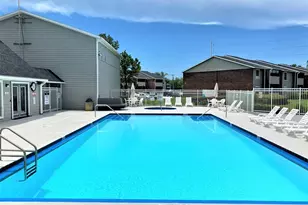 1400 Gandy Blvd N, Saint Petersburg, FL 33702 - Photo 2