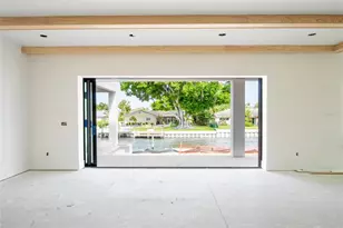 2071 Illinois Ave NE, Saint Petersburg, FL 33703 - Photo 18