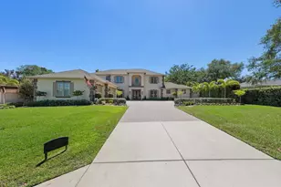 305 Eastleigh Dr, Belleair, FL 33756 - Photo 2