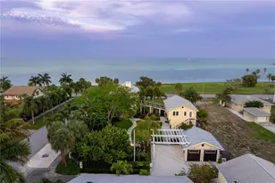 1803 Beach Dr SE, Saint Petersburg, FL 33705 - Photo 4