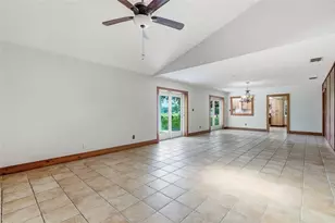8731 Lithia Pinecrest Rd, Lithia, FL 33547 - Photo 18