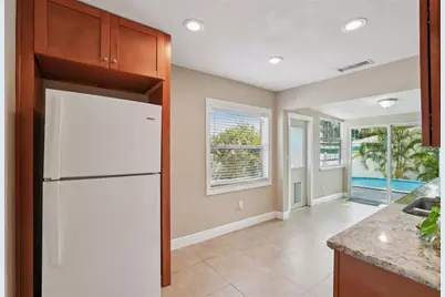 2222 51st Street S, Gulfport, FL 33707 - Photo 10
