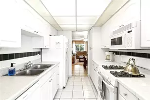 10034 64th Ave N, Saint Petersburg, FL 33708 - Photo 16