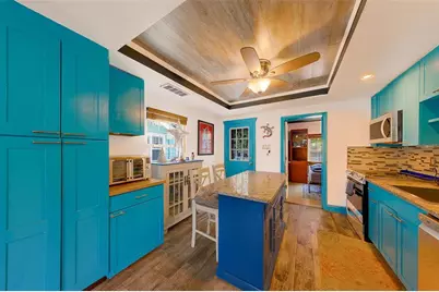 636 37th Avenue S, Saint Petersburg, FL 33705 - Photo 12