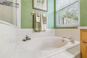 2901 Red Coat Cir, Brandon, FL 33511 - Photo 30