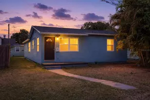 4012 21st St N, Saint Petersburg, FL 33714 - Photo 2