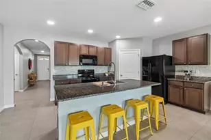 10004 Warm Stone St, Thonotosassa, FL 33592 - Photo 4