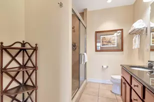 13941 Clubhouse Dr, Tampa, FL 33618 - Photo 32