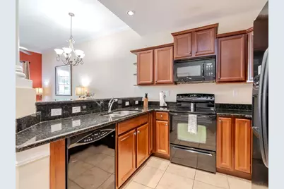 13941 Clubhouse Dr #105, Tampa, FL 33618 - Photo 6