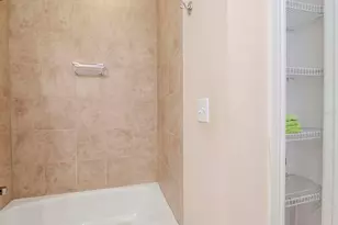 13941 Clubhouse Dr, Tampa, FL 33618 - Photo 36