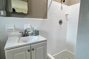 707 Rosery Rd NW, Largo, FL 33770 - Photo 8