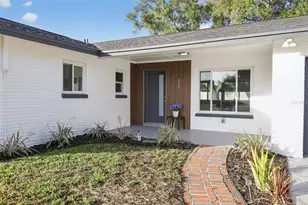 8317 Boxwood Dr, Tampa, FL 33615 - Photo 6