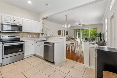 26527 Castleview Way, Wesley Chapel, FL 33544 - Photo 12