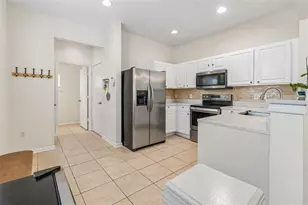 26527 Castleview Way, Wesley Chapel, FL 33544 - Photo 14