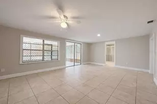 7018 54th Ave N, Saint Petersburg, FL 33709 - Photo 6