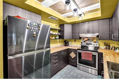 2159 Barcelona Way S, Saint Petersburg, FL 33712 - Photo 14