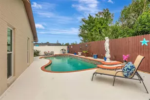 8233 Forest Cir, Seminole, FL 33776 - Photo 40