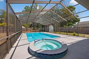 2207 Hennesen Dr, Clearwater, FL 33764 - Photo 36