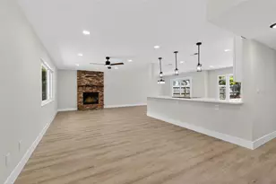 2207 Hennesen Dr, Clearwater, FL 33764 - Photo 8