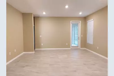 4923 Rolling Green Drive, Wesley Chapel, FL 33543 - Photo 16