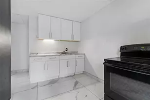 10110 N Lantana Ave, Tampa, FL 33612 - Photo 24