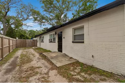 10110 N Lantana Avenue, Tampa, FL 33612 - Photo 1