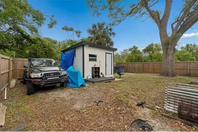 10110 N Lantana Avenue, Tampa, FL 33612 - Photo 32
