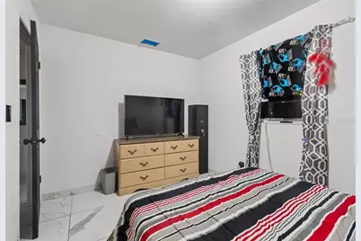 10110 N Lantana Avenue, Tampa, FL 33612 - Photo 20