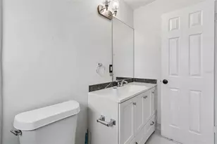 10110 N Lantana Ave, Tampa, FL 33612 - Photo 32