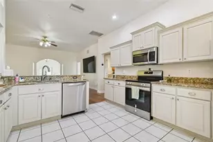 627 Tuscanny St, Brandon, FL 33511 - Photo 10