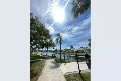 4326 Tahitian Gardens Circle #14E, Holiday, FL 34691 - Photo 4