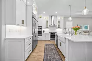 2214 5th St E, Palmetto, FL 34221 - Photo 8