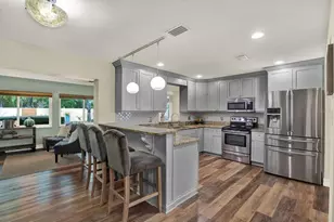 2107 W Kyra Dr, Tampa, FL 33612 - Photo 10