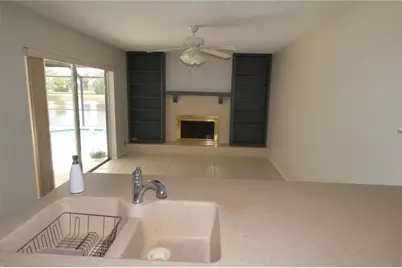 525 Moreno Circle NE, Saint Petersburg, FL 33703 - Photo 10