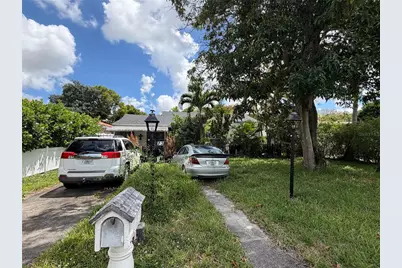 73 Ludlam Drive, Miami Springs, FL 33166 - Photo 4