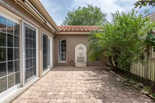 491 St Tropez Cir NE, Saint Petersburg, FL 33703 - Photo 28