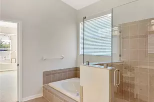 6817 Cromwell Garden Dr, Apollo Beach, FL 33572 - Photo 20